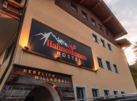 Hahnenkamm Hostel，位于罗伊特的酒店