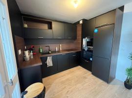 Appartement 4 Chambres，位于瓦朗斯的酒店