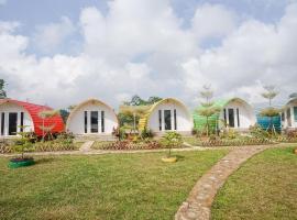 Rainbow Glamping，位于Padangan的酒店