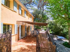 Holiday Home Le Bastidon by Interhome，位于伊索勒河畔贝斯的酒店