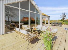 Holiday Home Skoge - 500m from the sea by Interhome，位于斯瓦讷克的酒店