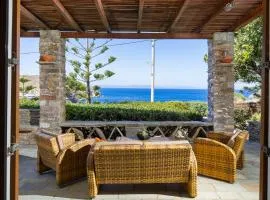 Villa Mirsini, a 3 minute walk from 2 beaches