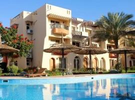 SS1996 Sea Beach Hotel 2 bedrooms Sharm El Sheikh，位于沙姆沙伊赫的乡村别墅