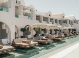 Apeiron Blue Santorini - Sustainable Adults Only 14 Plus，位于费拉的豪华酒店