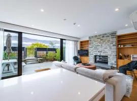 Central Wanaka Lakeside Condo