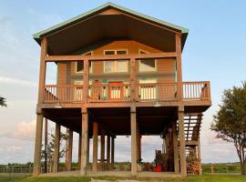 Quilted Canal Cabin - Fish, Play, Relax，位于Sargent的酒店