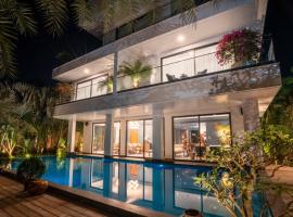 Luxury Villas Goa - Solitaire Stays，位于莫尔穆冈的别墅