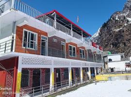 Hotel Mansarovar，位于Pāndukeshwar的酒店