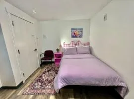 Private Room 10 Minutes Walk to University of Washington