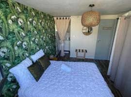 A louer appartement t2，位于埃斯帕利翁的酒店