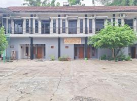 Urbanview Hotel Penginapan Ananda，位于Patrol的酒店