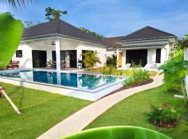 Villa et Bungalow Baan Joan Khao Lak，位于蔻立的度假屋