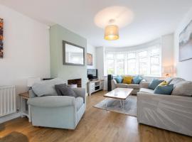 GuestReady - Tranquil Retreat near Bramall Hall，位于奇德尔的酒店