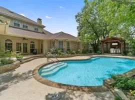 Amazing Luxury 5 Bedrooms Home with Private Pool
