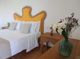 Villa Puolo - With Private Sea Access，位于索伦托的酒店