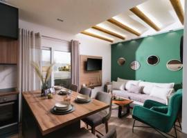 Green Apartment in the Hill，位于Moírai的酒店
