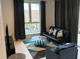 Stunning 3 bedroom apartment in Barking Riverside with beautiful natural lighting throughout，位于巴尔金的酒店
