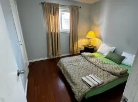 Budget Cozy Room In Brampton B1!