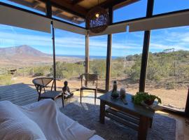 Cabaña con vista a la bahía de Pichidangui，位于洛斯比洛斯的酒店