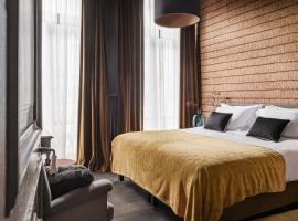 The Bank 1869 - Unique guestrooms in the historic center of Bruges，位于布鲁日的酒店