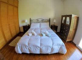 Σπίτι στο Ρίο Πατρών με κήπο - Detached House In Rio With Garden，位于里奥的酒店