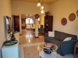 Oheneba Tema - Luxury Hot -Tub Retreat with Wi-Fi，位于特马的酒店