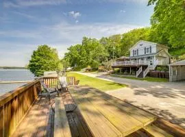 Big Pine Island Lake Cottage with Boat Dock and Kayaks
