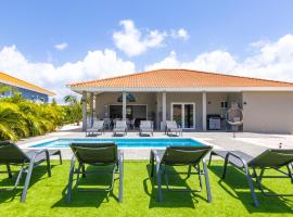 Villa Nisa - HOMEofEase - Villapark Fontein，位于Fontein的酒店
