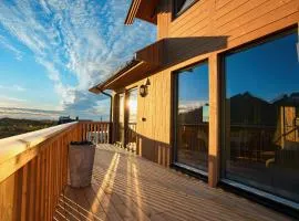 The Magic View of Lofoten - Golden Horizon