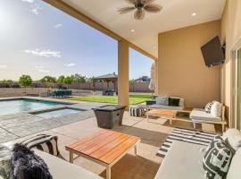 Pet-Friendly Rio Rancho Home with Fire Pit，位于里约兰町的酒店