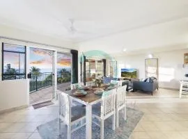 ZEN FORESHORE: 3-BR Nightcliff Foreshore-Front Apt