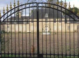 Chateau de Colombe，位于Saint-Baudel的酒店