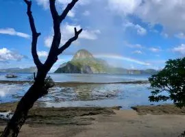 OIA Beach Hostel - El Nido