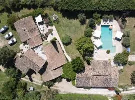 Villa de 300 m au coeur du Luberon au calme sans vis à vis 5 chambres