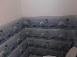 OYO Vatika Guest House And Restorent，位于莫拉达巴德的酒店