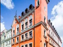 Palazzo Rosso Old Town，位于波兹南Poznan City Centre的酒店