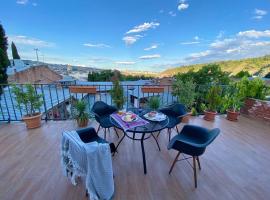 Hotel "Tbilisi Tales" in the heart of the Old City，位于第比利斯的酒店