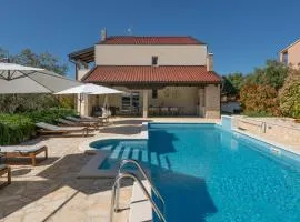 Villa Allegra Istriana in Fazana with sea view & spa