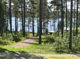 Large villa with SPA and lake view outside Hultsfred