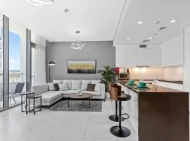 Premium 1-BR with Exquisite Layout in District One