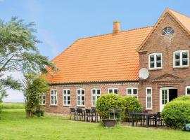 Gorgeous Home In Bredebro With Wifi，位于Bredebro的酒店