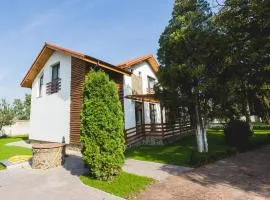 Casa Cu Nuc
