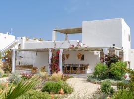 Villa Paralía - Best seaside，位于阿吉亚艾里尼帕罗的度假屋