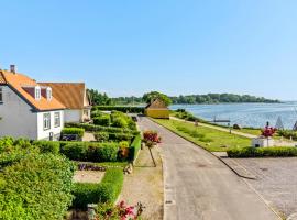 Two-Bedroom Holiday Home In Nysted，位于尼斯泰兹的酒店