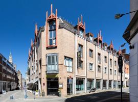 B&B HOTEL Arras Centre Les Places，位于阿拉斯的酒店