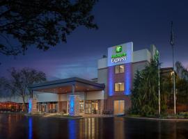 Holiday Inn Express - Akron NW - Fairlawn, an IHG Hotel，位于亚克朗的酒店