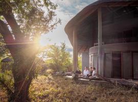Motswari African Retreat & Walking Safaris by NEWMARK，位于提姆巴瓦提禁猎区的酒店