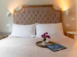 吉安保罗酒店，位于卡迪拉瓦尼亚的酒店