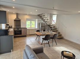 Gîte Gaïa au cœur de la campagne，位于Le Champ-de-la-Pierre的酒店