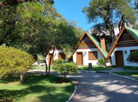 Villa Chalés Gramado - OH HOTÉIS，位于格拉玛多的山林小屋